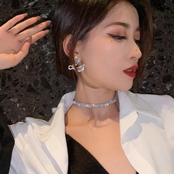 NEW 18K WHITE GOLD DIAMOND BAGUETTE NECKLACE, NICE NECKLACE, CUTE NECKLACE - Picture 5 of 6